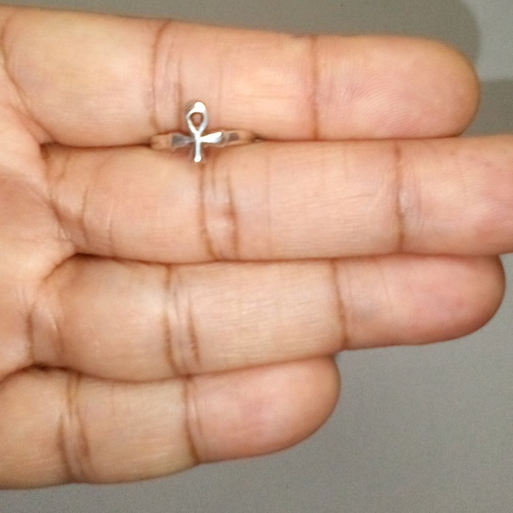 Sterling Silver Toe Ring: Ankh. Adjustable. Unisex - image 1